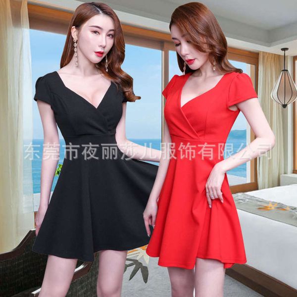 

fashion short slim fit swing low chest v-neck, White;black