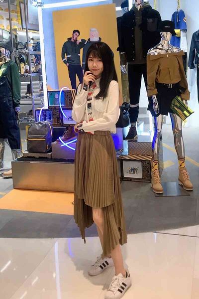 

dress miyake fashion bending skirt stock, Black;gray