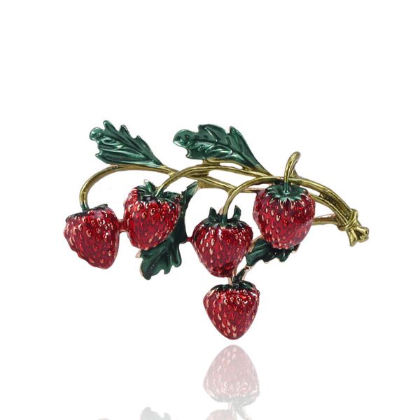 

factory wholesale style alloy oil dripg strawberry fruit brooch fashion cartoon collar pin christmas