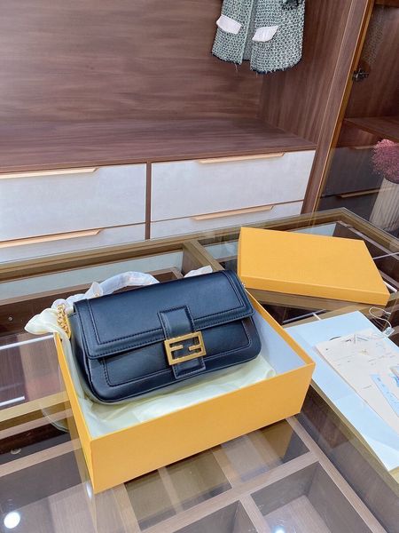 

wholesale chain lock fashion winter versatile small women's square bag single shoulder messenger luxurys designers bag luxurys designer
