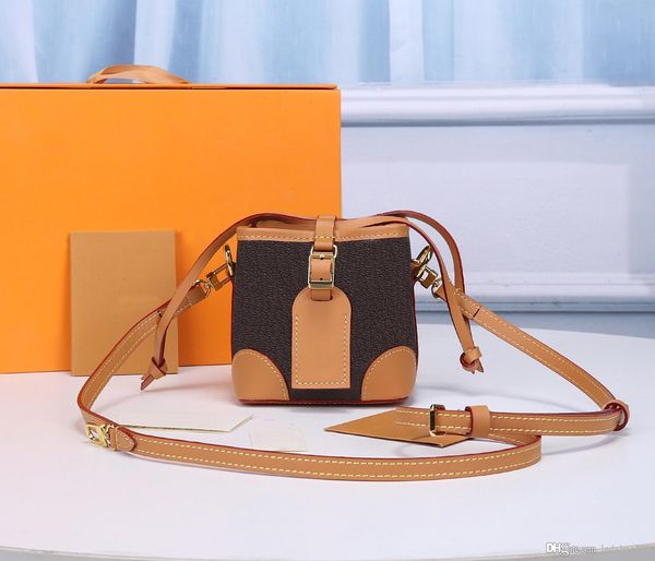 

2021 new fashion luxury designer lady messenger bag shoulder bag hardware cowhide canvas combination new retro mini bucket bag