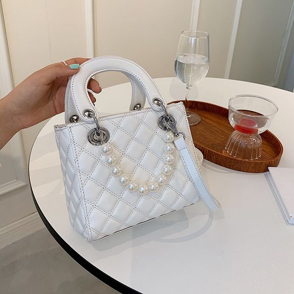 

popular bag female 2021 new lingge pearl chain portable princess pu women's one shoulder messenger small square
