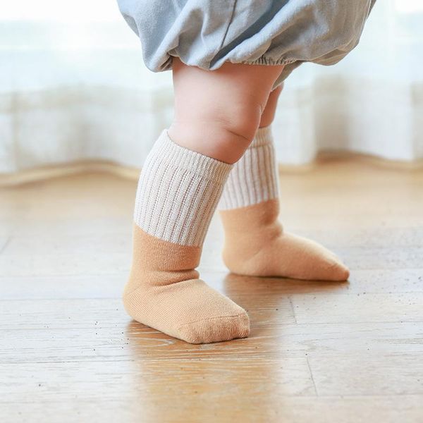 

socks 4 pairs/set cute combed baby cotton warm breathbale autumn winter infant color-blocking non-sewn head middle tube sock, Pink;yellow