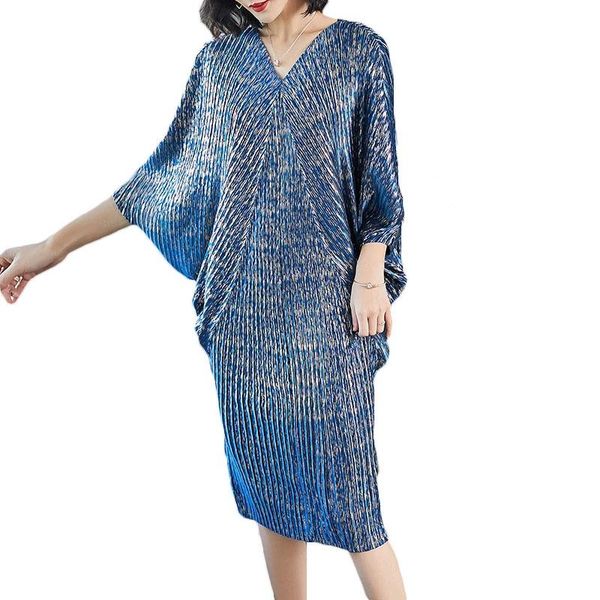 

casual dresses vintage pleated dress 2021 summer temperament bat sleeve loose large size women b32, Black;gray