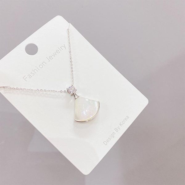 

pendant necklaces 2021 fan-shaped skirt chain female white mother-of-pearl clavicle trendy ladies necklace jewelry wholesale, Silver