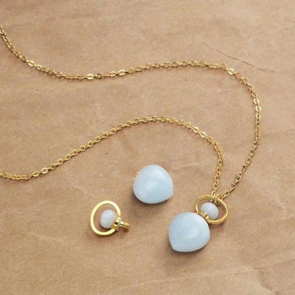 

pendant necklaces 5pcs gold natural aquamarines perfume bottle diffuser necklace essential oil healing gems stone, Silver