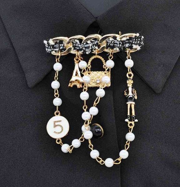 

brooch cloth brooch, pearl bag, hanging cloth, overcoat and accessories, Gray