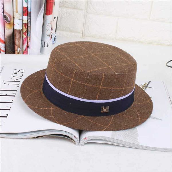 

autumn and winter plaid hat with flat edge, Blue;gray