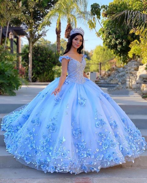 2021 Abiti da quinceanera blu cielo rosa di lusso Abito da ballo con spalle scoperte Appliques di pizzo Perline di cristallo Fiori floreali 3D Dolce 16 Abiti da ballo per feste Abiti da sera