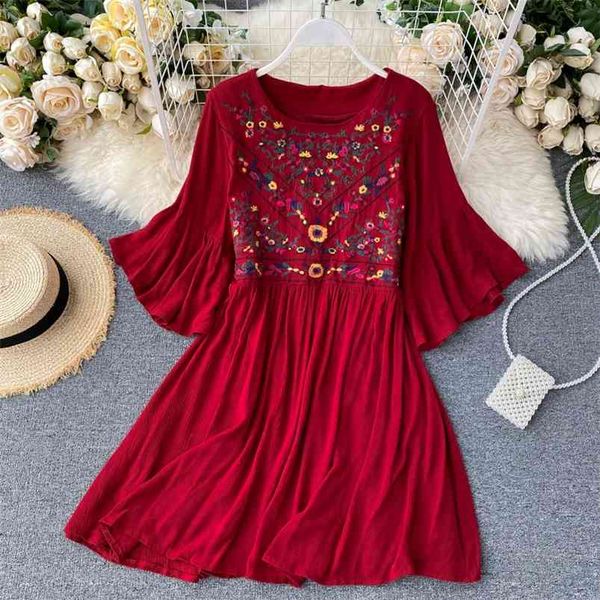 Chegada de verão senhoras floral flare manga chiffon vestuário solto mulheres retrô indie folk bordado vestido de férias 210430