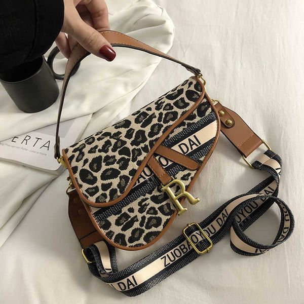 

women's luxury handbag, small saddle bag, retro edging, winter fashion 20217745