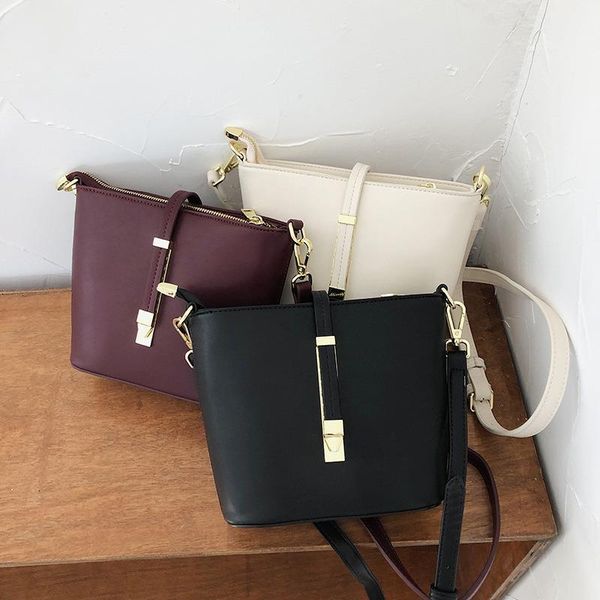 

handbag bucket bag 2021 fashion autumn and winter versatile foreign style single shoulder messenger korean version, Black;red