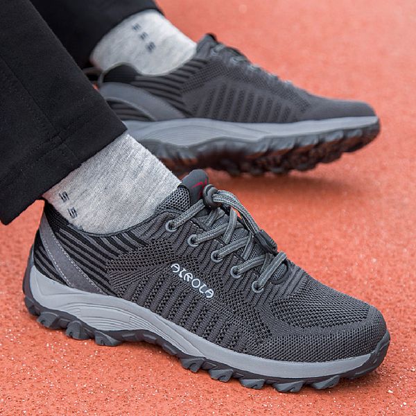 

Classic design casual soft-soled sports shoes lightweight non-slip walking shoes middle-aged elderly people breathable mesh walking shoes