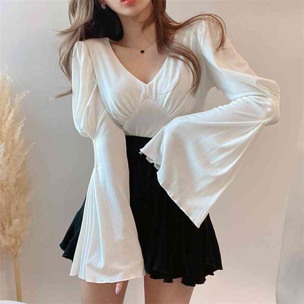 

spring autumn retro and elegant v-neck slim flare sleeve t-shirt + high waist ruffle skirt short women uk740 210506, White