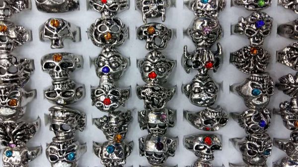 

fashion vintage alloy skull ring with color box mix design 100pcs, Silver