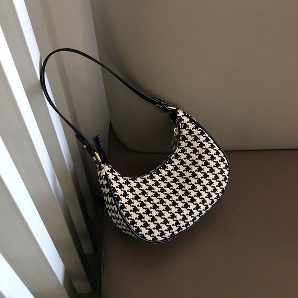

minority design medieval french thousand bird lattice underarm bag women's 2021 high-grade feeling stick single shoulder messenger