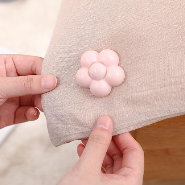 

sets of quilt holder, safe and seamless cover corner mattress sofa cushion anti-running buckle sheet slip hooks & rails