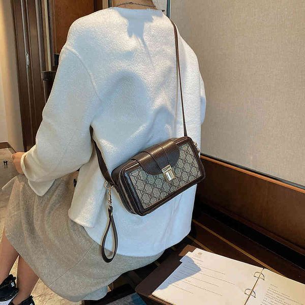 

2022 factory wholesale new model direct camera women's foreign style versatile one shoulder small square bags