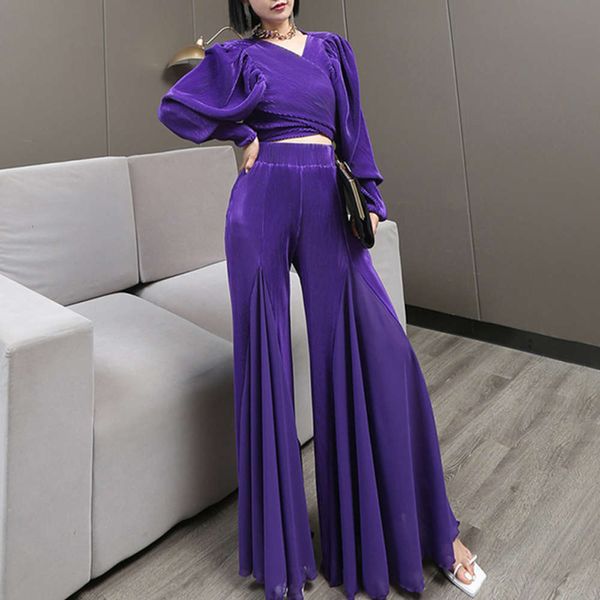 

brand 2021 spring and summer new high waist v-neck bubble sleeve short shirt + split casual pants women's fashion, Black;white