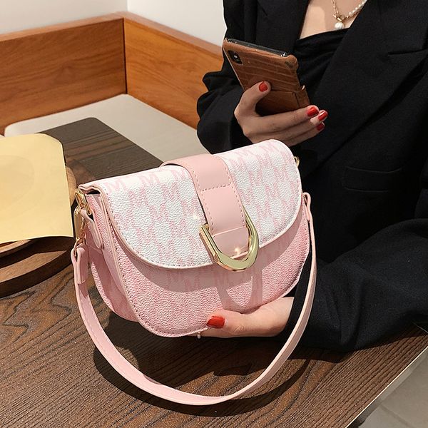 

luxury design handbag pink saddle bag women's new fashion in summer 2021