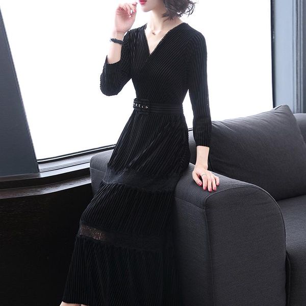 

casual dresses spring and autumn fashion long sleeved gold velvet dress v neck lace waist, Black;gray