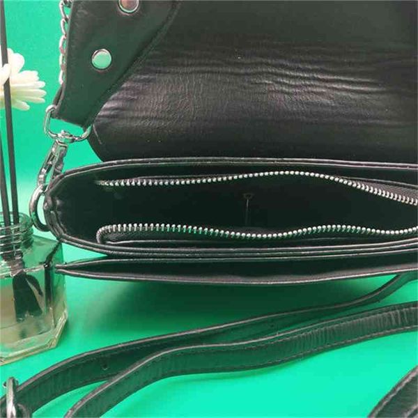 

2022 factory wholesale material net red semi-circular messenger shoulder two-purpose female bag, exquisite workmanship and kkdn