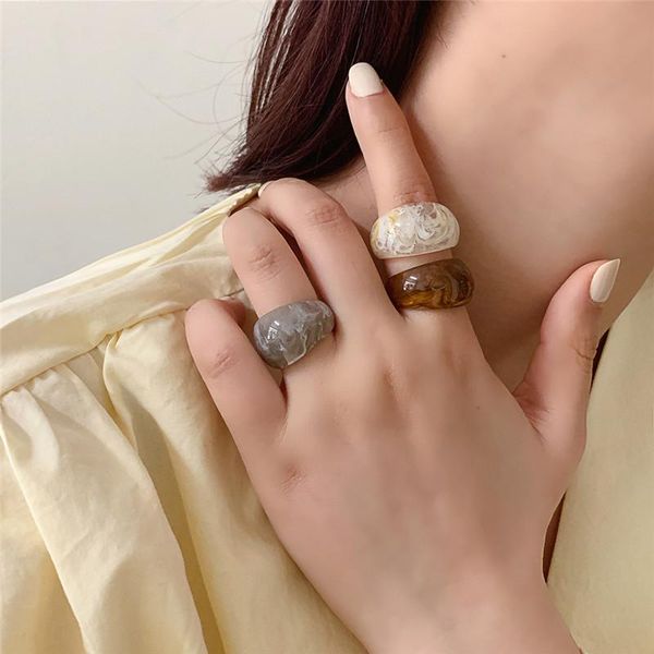 

vintage beige amber translucent acrylic resin rings exaggerated smooth irregular geometric texture round for women wedding, Slivery;golden