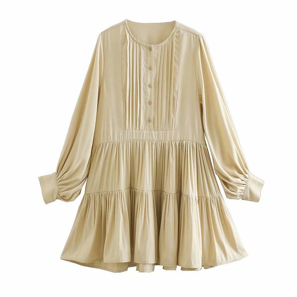 

the new romantic dress is light yellow, Black;gray