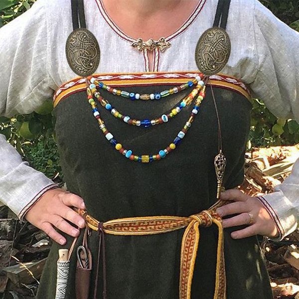 

pins, brooches 1 pcs antique viking jewelry wolf graphic pattern brassiere amulet vintage fashion for men and women, Gray