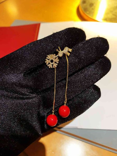 

stud earrings ka family c snowflake pearl with s925 silver ear nails, Golden;silver