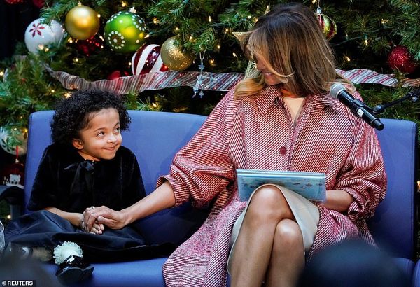 

new lady tp [] in spring 2021, the same type of celebrity fan qingshe, loose woollen coat, White;black