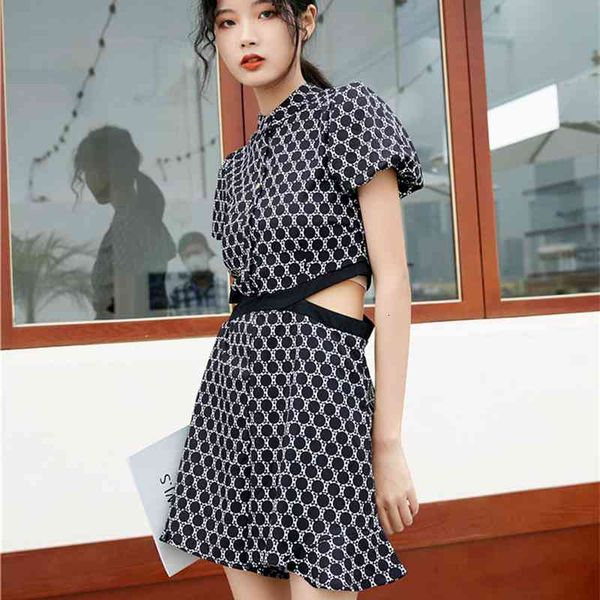 

women's jumpsuits & rompers 2022 panelled puff sleeve palaysuits hollow out waist design wide leg shorts summer short women bodysuit 21, Black;white