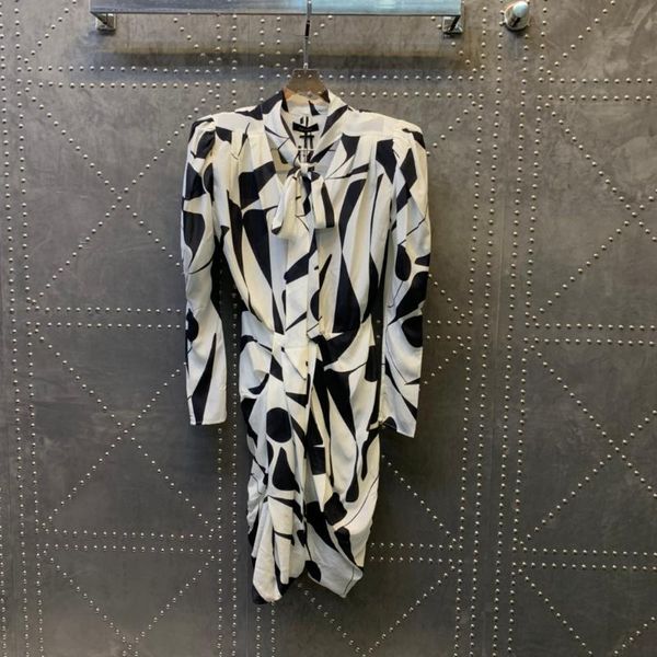 

women fashion long-sleeved v-neck bow geometric silk print lace-up dress 0419 casual dresses, Black;gray