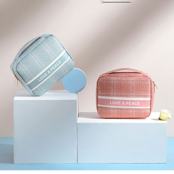 

mini cosmetic bag luxurys designers bags women wash bagss handbag fashion style travel essentials three colors quanlity