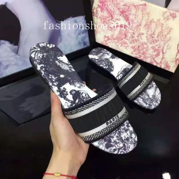 

2021 summer dway slide ladies sandals flats embroidered women's slipper perfect flip flops luxury designers party walking shoes eu35-42, Black