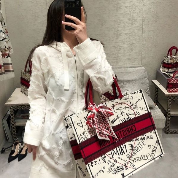 

special gift for qixi festival designers bags ysj