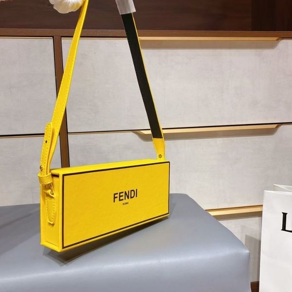 

2021 new popular women's bag f small box strength favorite super convenient and practical with gift box[finished on july 16]