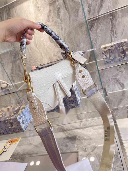 

luxury handbags and storage luxurys designer 2021 new women's crocodile mini small flip saddle hand single shoulder mess