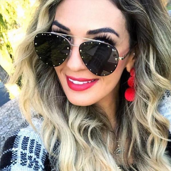 

pilot sunglasses woman round sun glasses men retro oversized rivet black driving gafas de, White;black