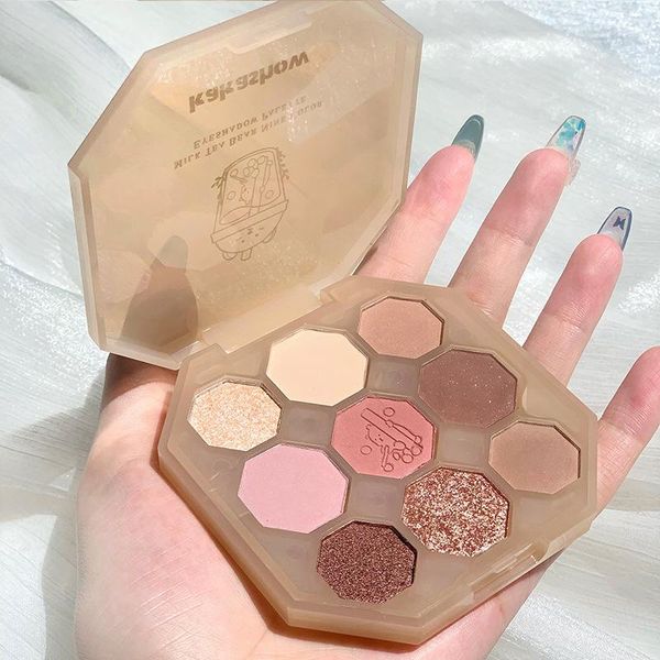 

eye shadow milk tea bear nine-color eyeshadow palette earth color taro mud butter highlight repair