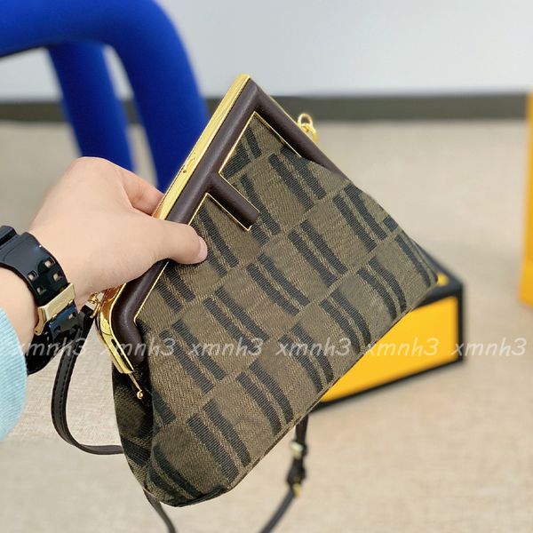 

fashion irregular dinner bag designer luxury messenger bags 2021 solid color clutch size 24*17cm