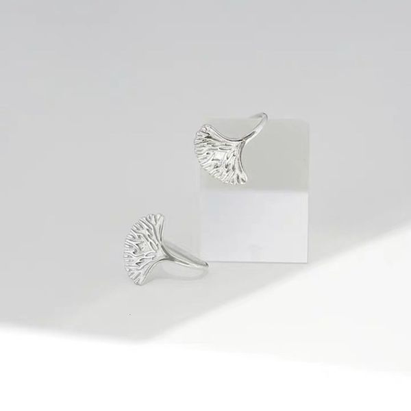 

s925 gingko leaf earrings for women, Black