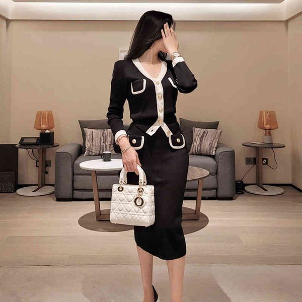 

dresses winter suit skirt v-neck colorblock single-breasted cardigan sweater knitted 2 pieces suits work business knit set, White