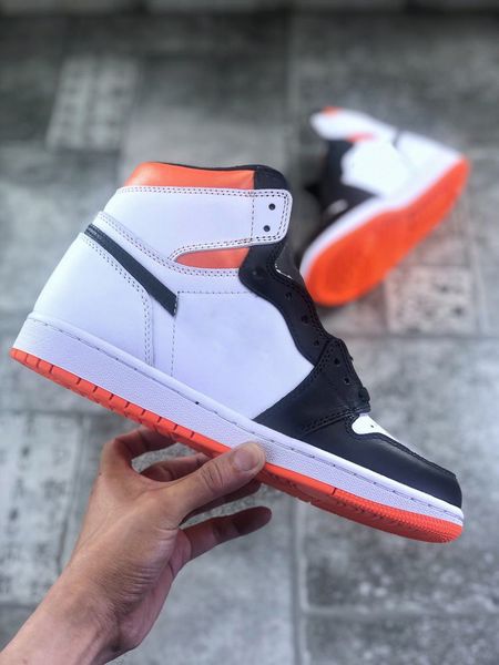 

(with box)2021 1 electro orange basketball shoes men women white black 1s sneaker