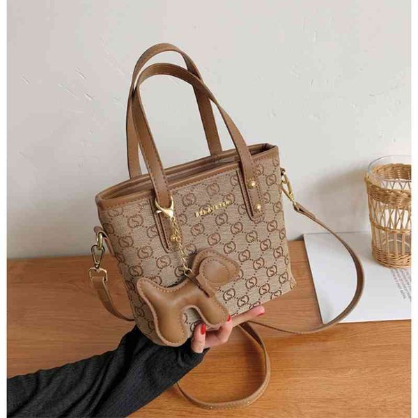 

design premium female new fashion portable messenger versatile small bag single shoulder bucket bag handbags