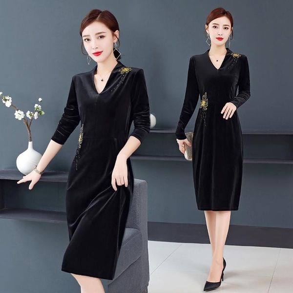 

casual dresses vintage black flower beading embroidery velvet dress women autumn winter long sleeve v-neck slim pencil ladies midi, Black;gray