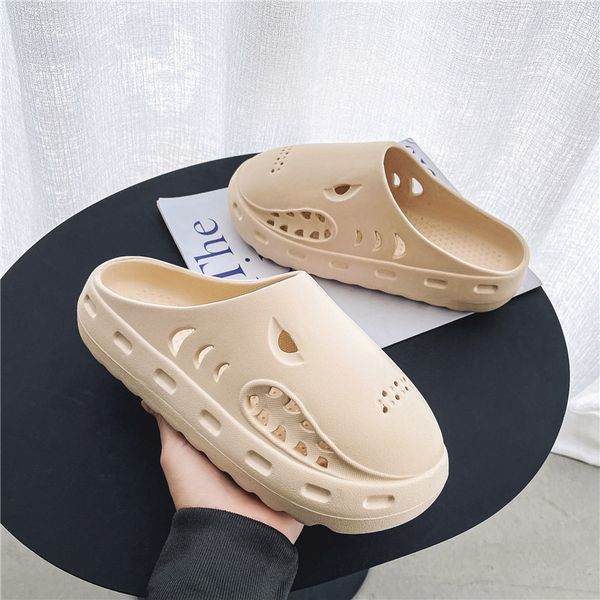 

2021 summer new men sandals women slippers are cool strange shape hole shoes comfortable wear breathable couple slippers black