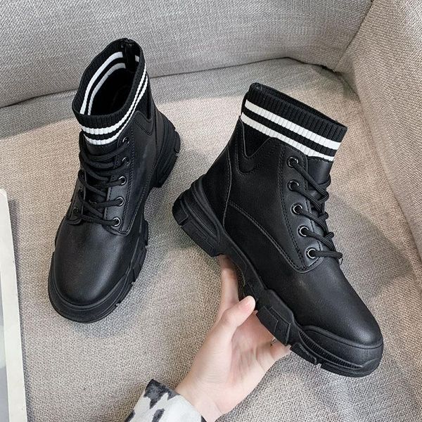 

2021 spring women's british style flat-bottomed single boots fashion thin short se19, Black