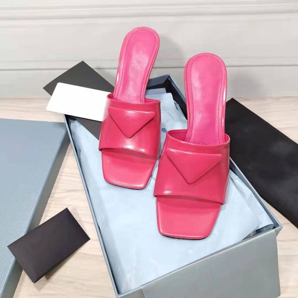 

designer high-quality trendy low-heeled women's slippers, fashionable and versatile, multi-color optional, comfortable ,wear-resistant, Black