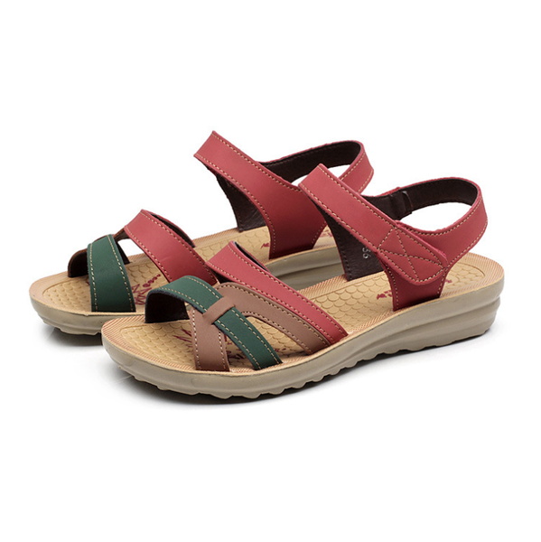 

mother sandals soft leather large size flat summer casual comfortable non - slip in the elderly women 's shoes, Black